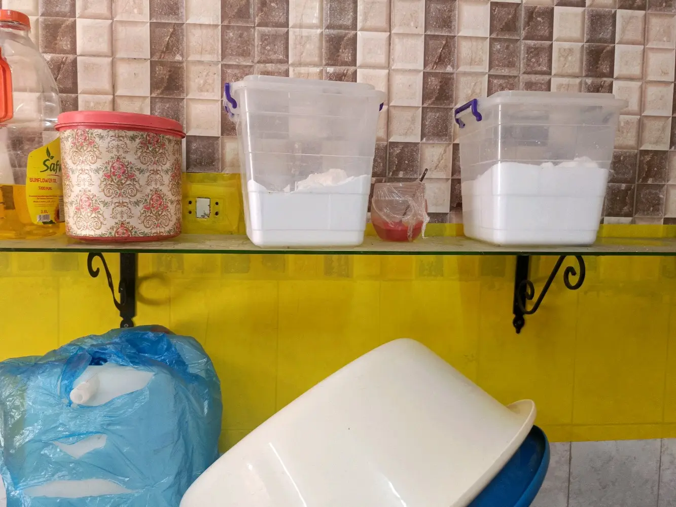 عدة مطعم كاملة