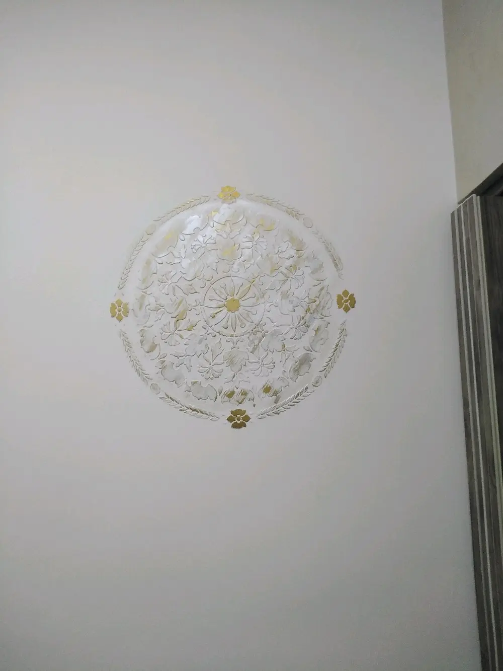 دهانات وديكورات جدران وخشب موبيليا وحديد