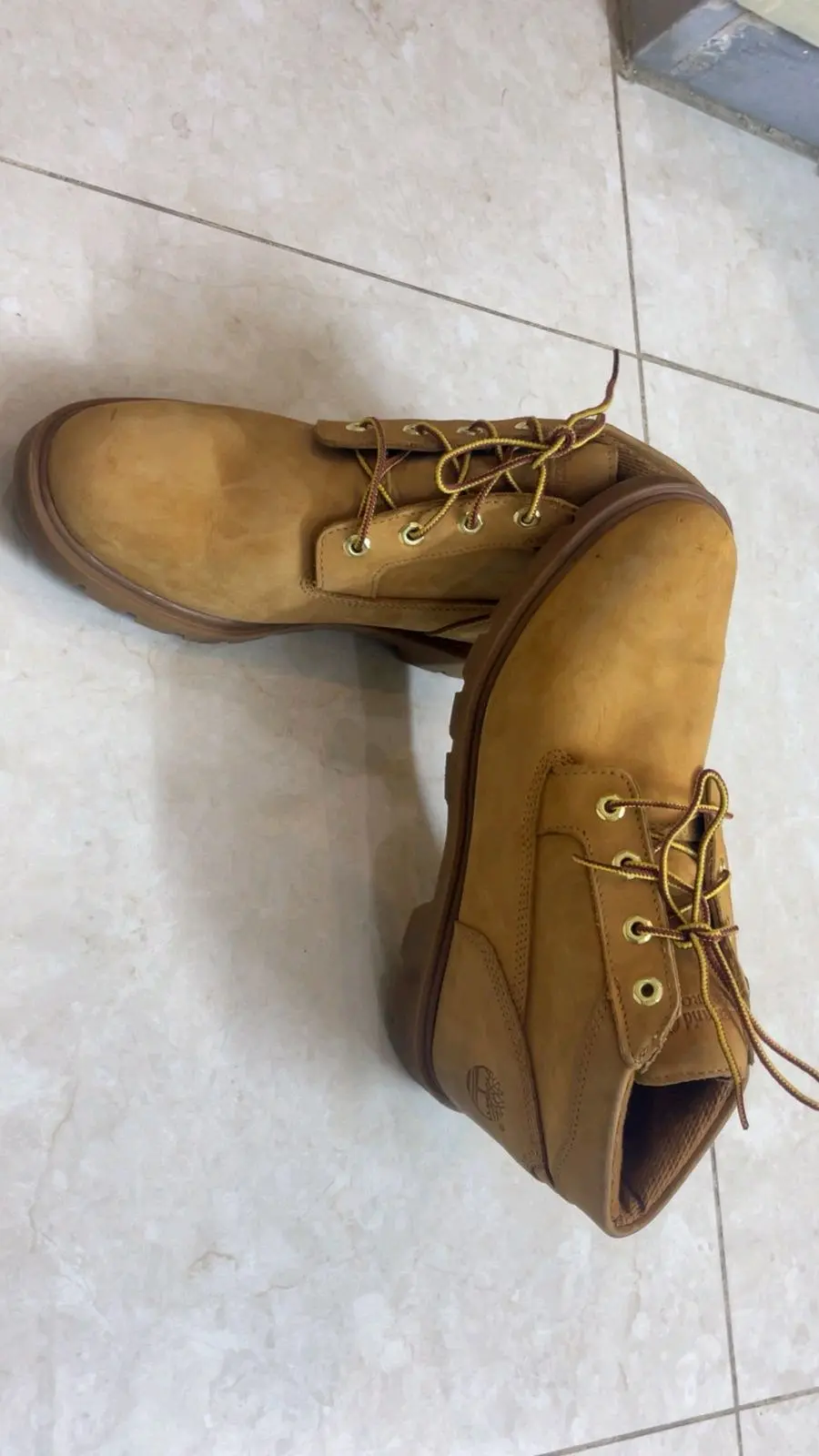 احذية تمبرلاند وكولومبيا اصلي بحال الوكالة