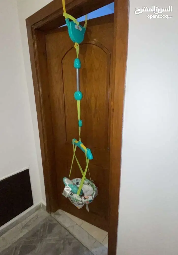 كرسي اطفال + نطاطة معلقة