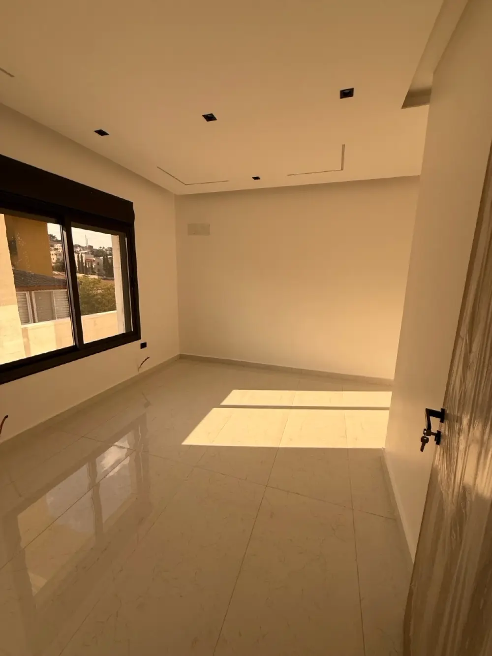 شقة فاخرة للبيع ضمن فيلا الفؤاد – موقع راقٍ، تشطيبات مميزة