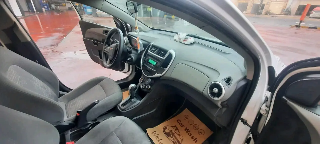 شفروليه أفيو 2018 لون ابيض سعر ٦٠٠٠ كاش