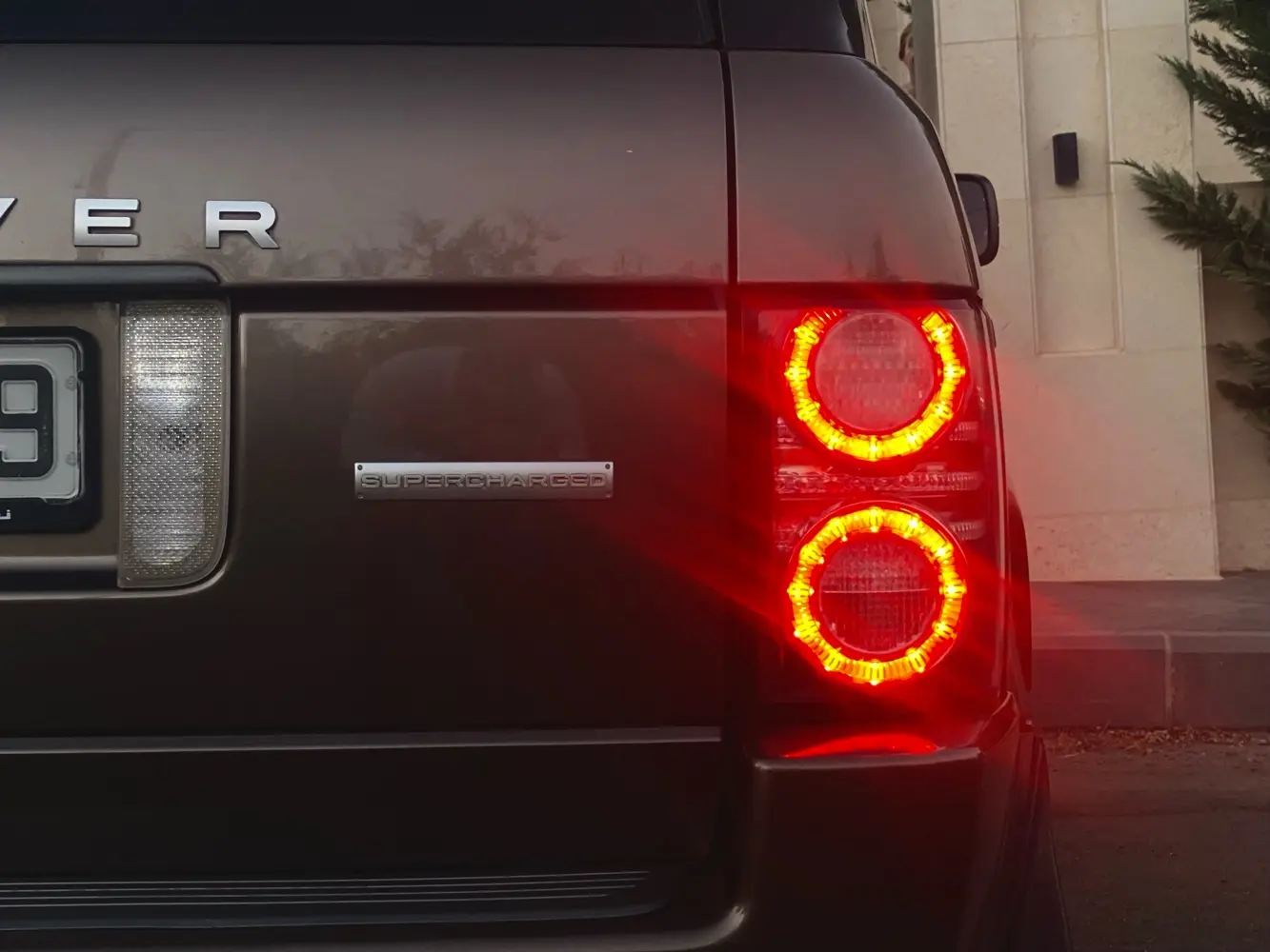 ‏Range rover vouge 2010 supercharger ‏ ‎‏كاش او بدل ع بكب ديز