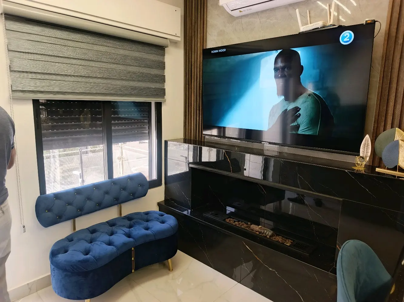 تنجيد و خياطة وتركيب جميع انواع الستائر