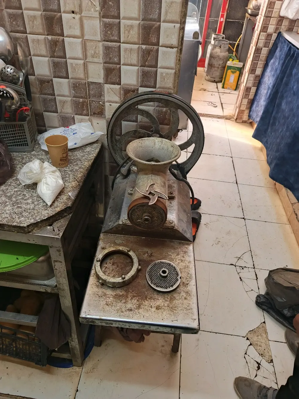 عدة مطعم كاملة