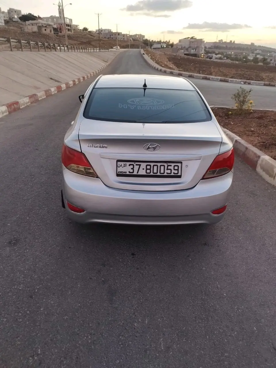 هيونداي اكسنت 2015 لون سلفر ماتور 1600 فحص 3 جيد