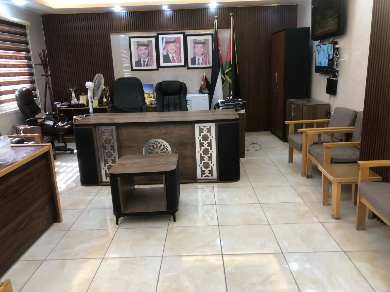 القباني للاثاث المكتبي