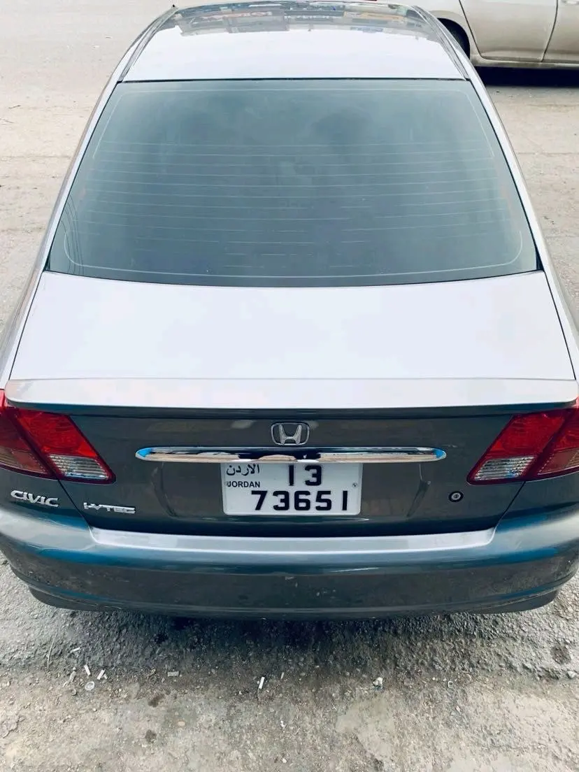 سيارة هوندا سيفك 2005