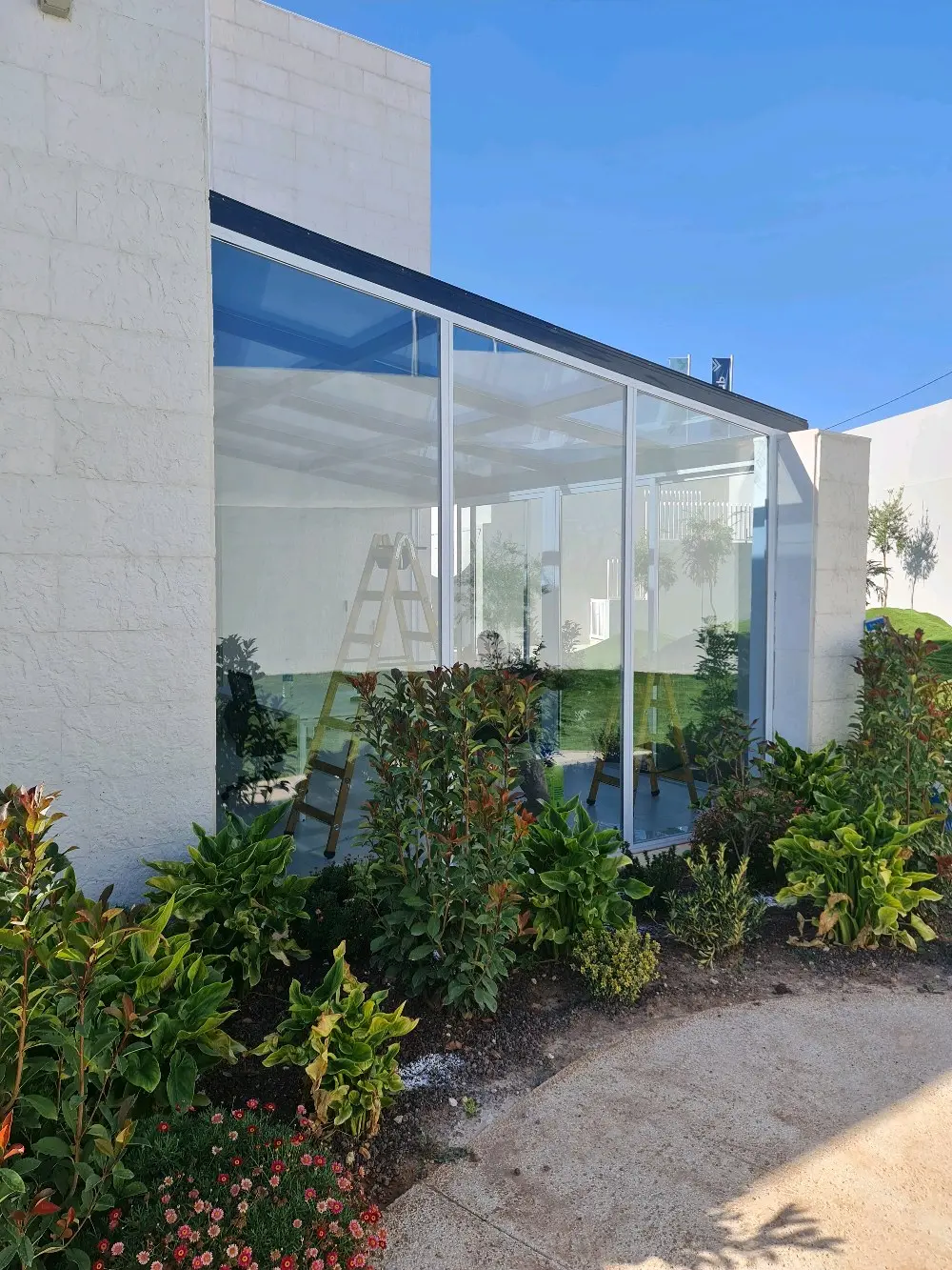 للزجاج.( حماية و ديكور و عاكس تضليل )