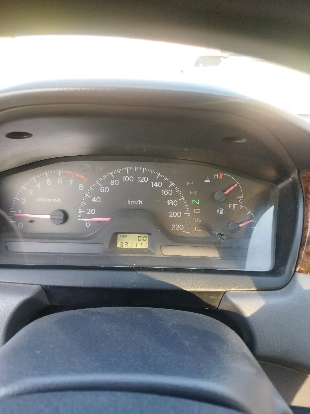 لانسر ٢٠٠٣ للبيع