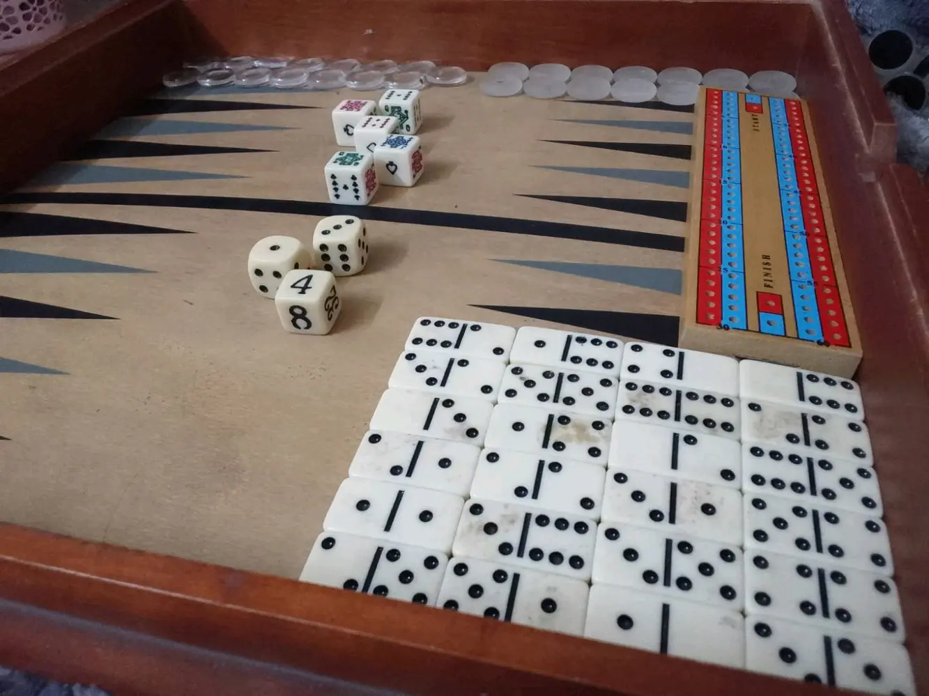 طاولة..شطرنج كريستال زجايي..