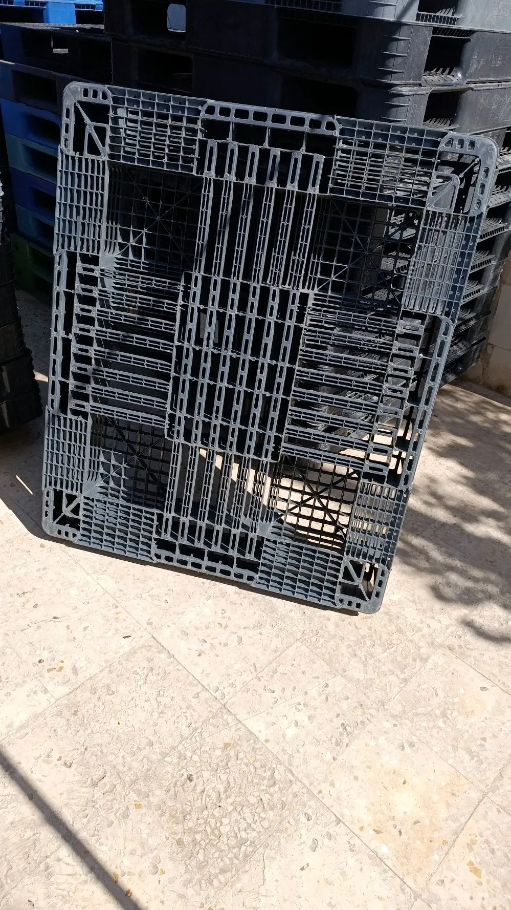 طبالي بلاستيك جديد ومستعمل