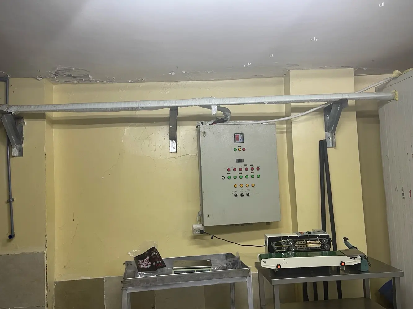 مصنع تجميد غذائي متكامل  للبيع بكامل معداته  مرخص جاهز للتشغيل