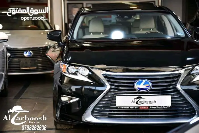 لكزس ES300 لون اسود