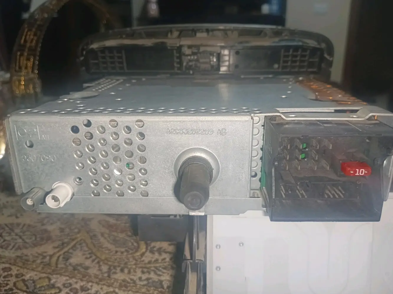 مسجل بيجو أصلي للبيع