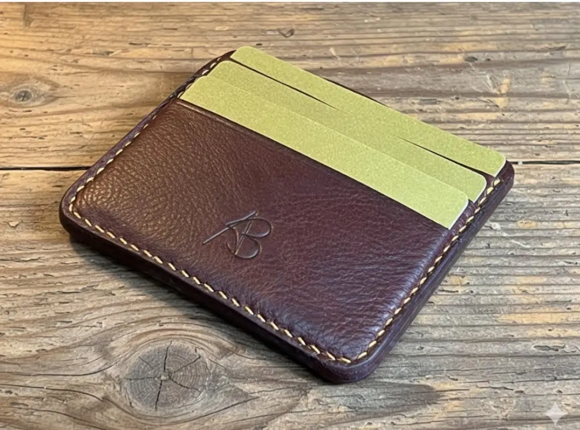 محافظ جلد طبيعي هاند ميد