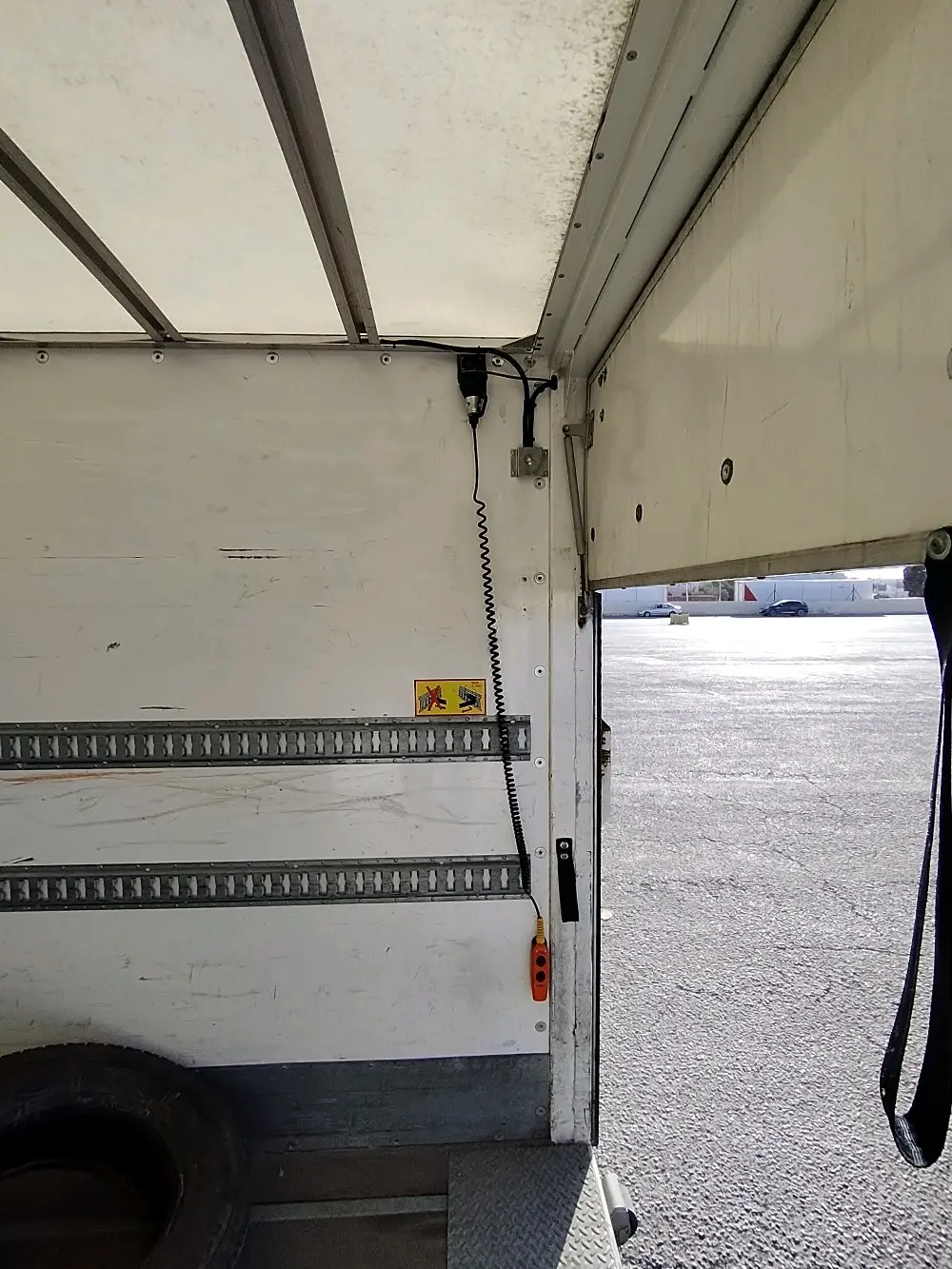 صندوق  حافظة للبيع