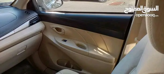 تويوتا يارس سيدان موديل 2014 اوتوماتيك