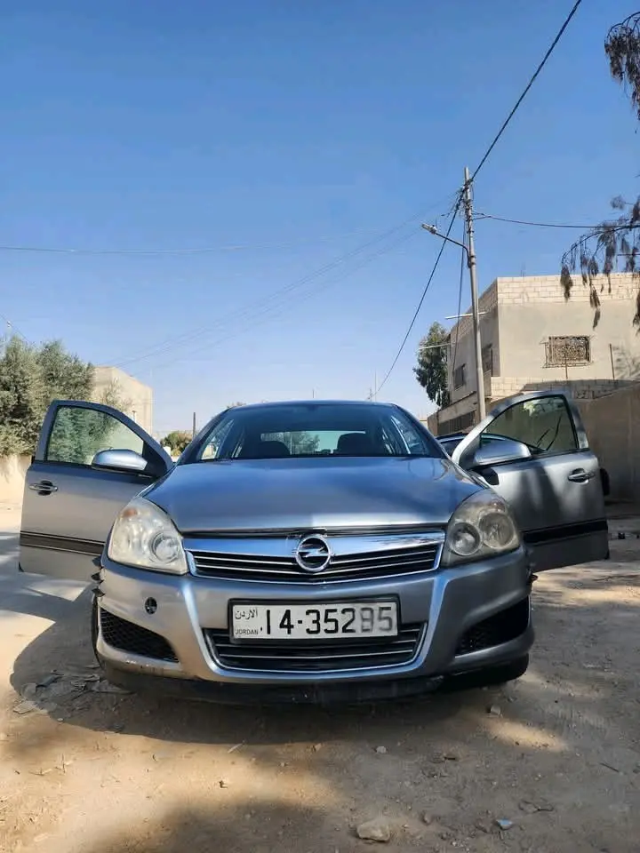 اوبل استرا ٢٠٠٨ opel astra 2008