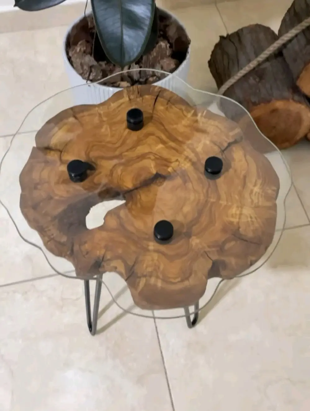 مشغولات يدويه بالخشب الطبيعي