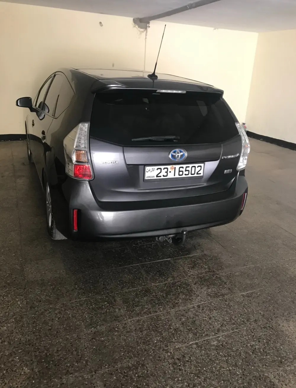 تويوتا بريوس هايبرد للبيع