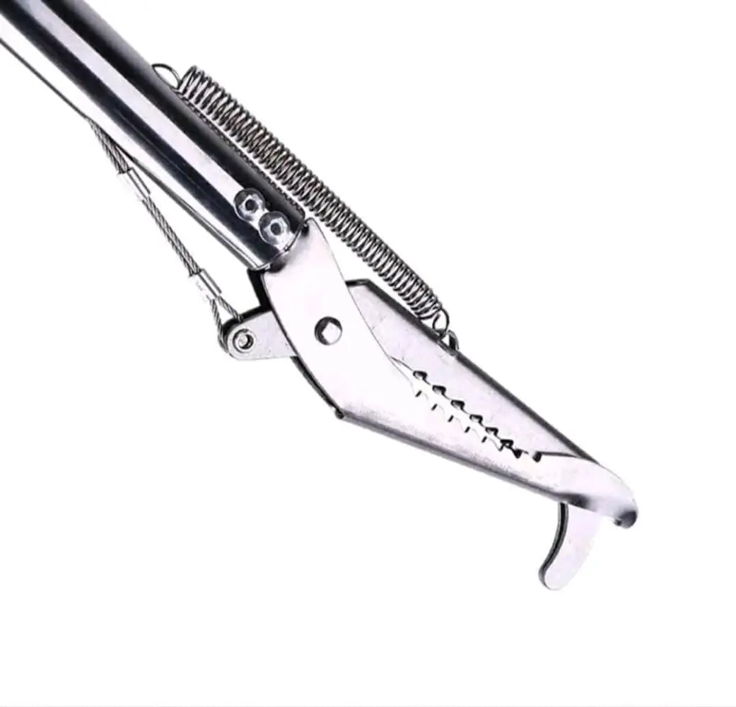 ملقط الافاعي