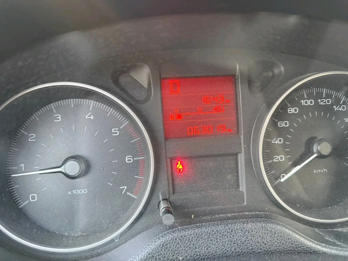 🚘 للبيع – بيجو 301 موديل 2021محرك 1.6 ⛽️ | أوتوماتيك ⚙️ | اقتصادية جداً 👍📌 ماشية: 6