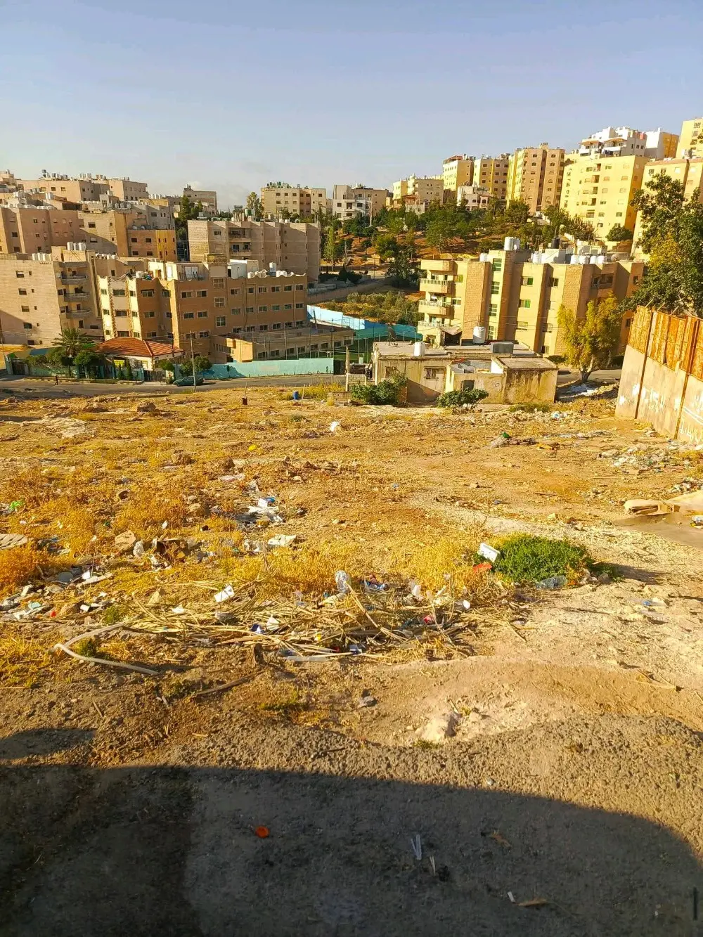 أرض للبيع المستعجل