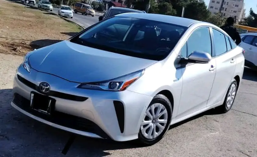 تويوتا بريوس  للبيع او البدل٢٠٢١