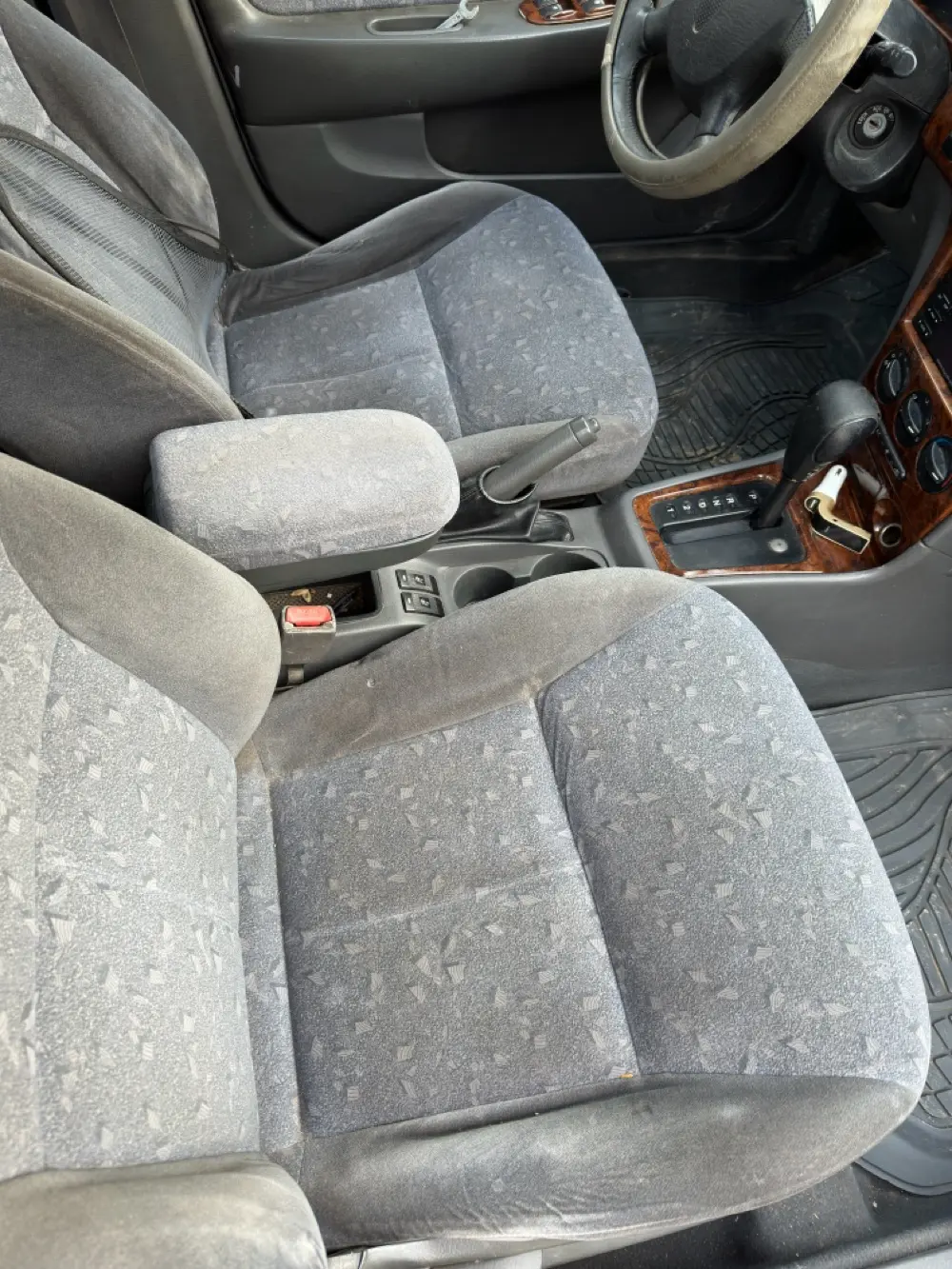 كيا سبكترا فحص كامل موديل 2000/ spectra KIA   بحاله ممتازه ولا تحتاج صيانه ، دها