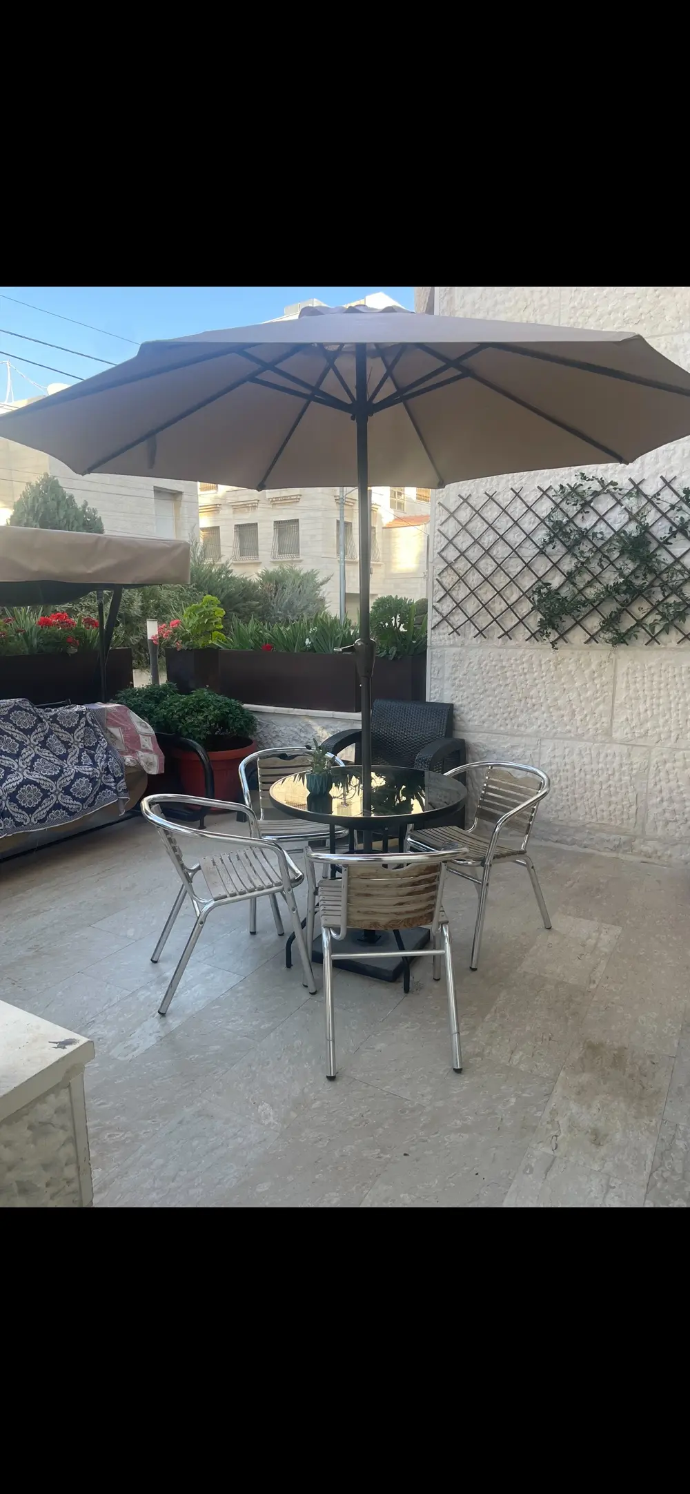 شقة ارضية دوبلكس بافخم وارقى مناطق ام اذينة من المالك