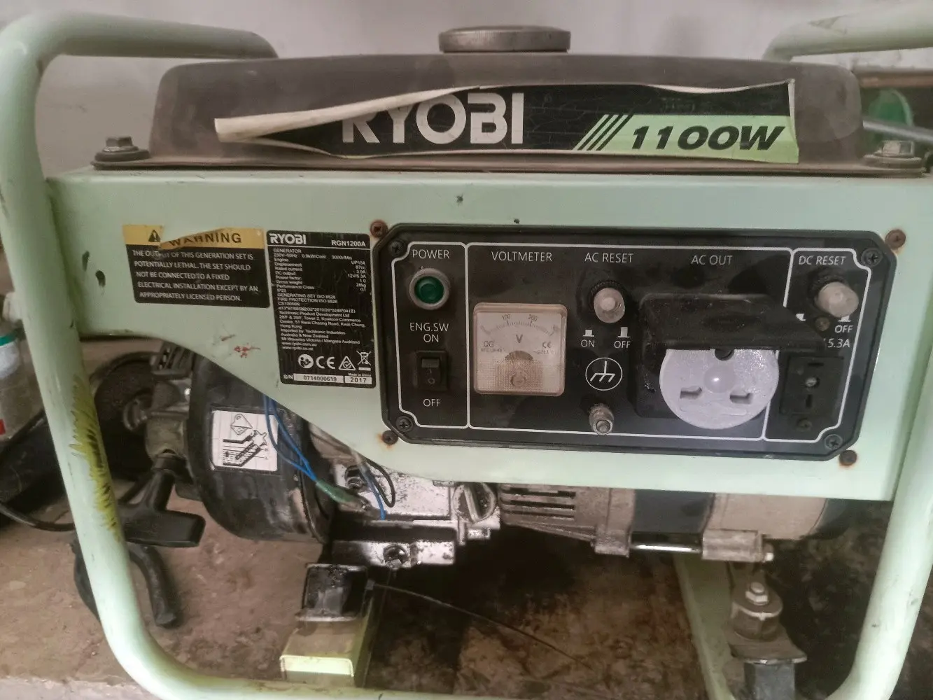 مولد كهرباء بنزين