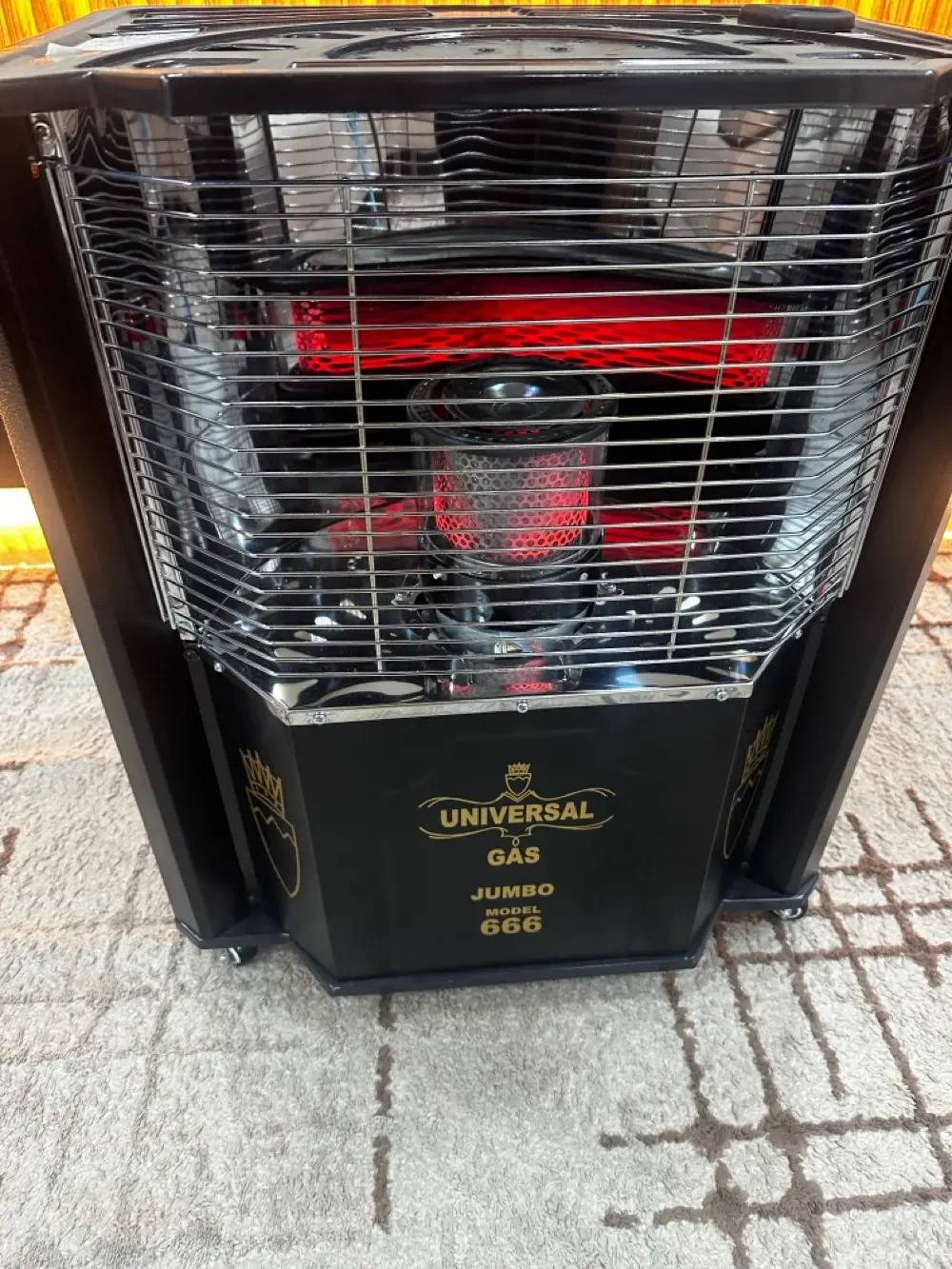 صوبة غاز يونيفرسال جامبو موديل ٦٦٦ جديد استعمل شهر للبيع