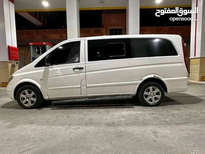 باص مرسيدس فيتو موديل 2005