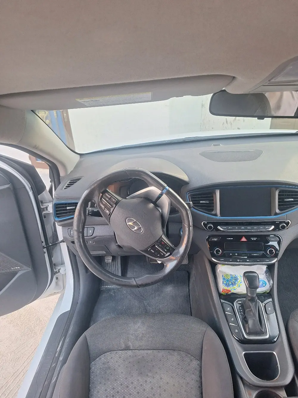 أيونيك للبيع