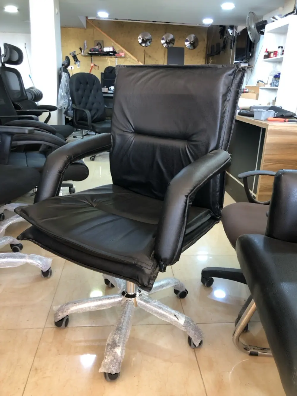 القباني للاثاث المكتبي