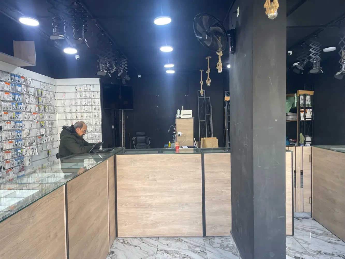 محل صيانة موبايلات للبيع