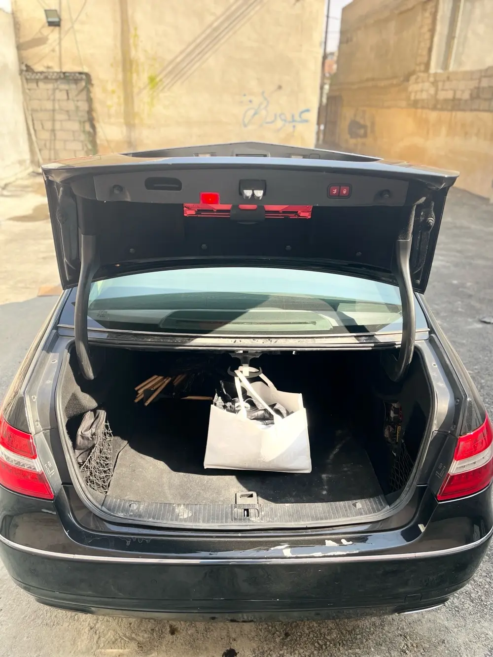 مرسيدس E2002013