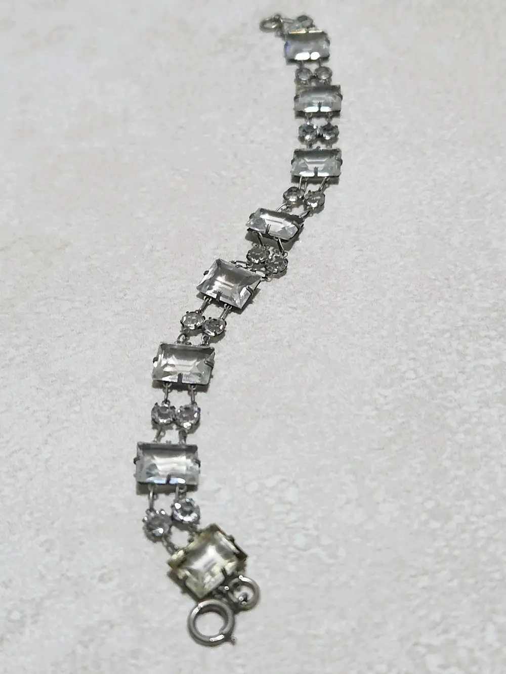 سوار  من الكوارتز والكريستال الصخري