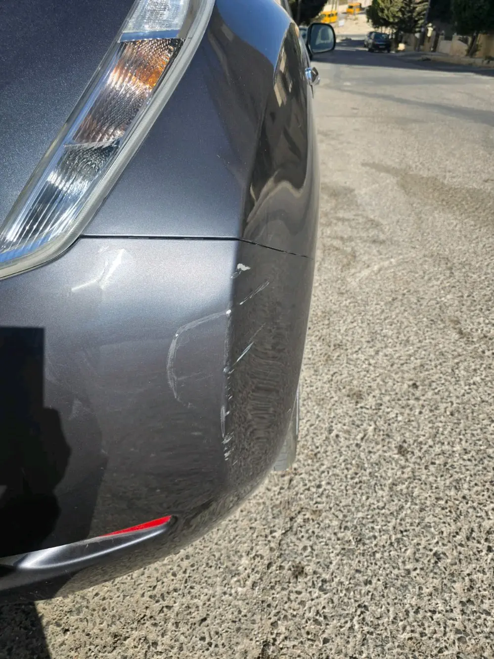 نيسان ليف ٢٠١٣ ٨ بار