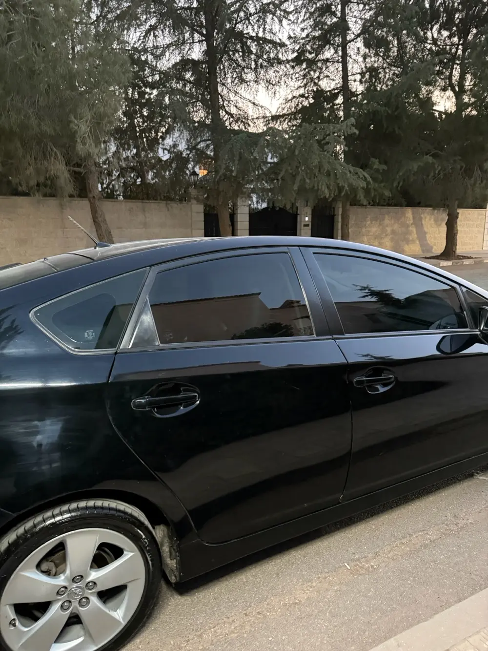 تويوتا بريس موديل -(٢٠١٠)بطارية المركزية