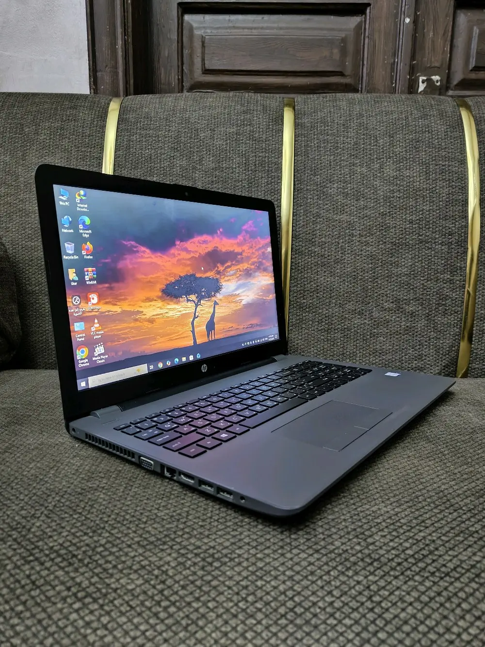 لابتوب اتش بي كور اي٣ جيل سادس مواصفات ممتازة جدا للبيع