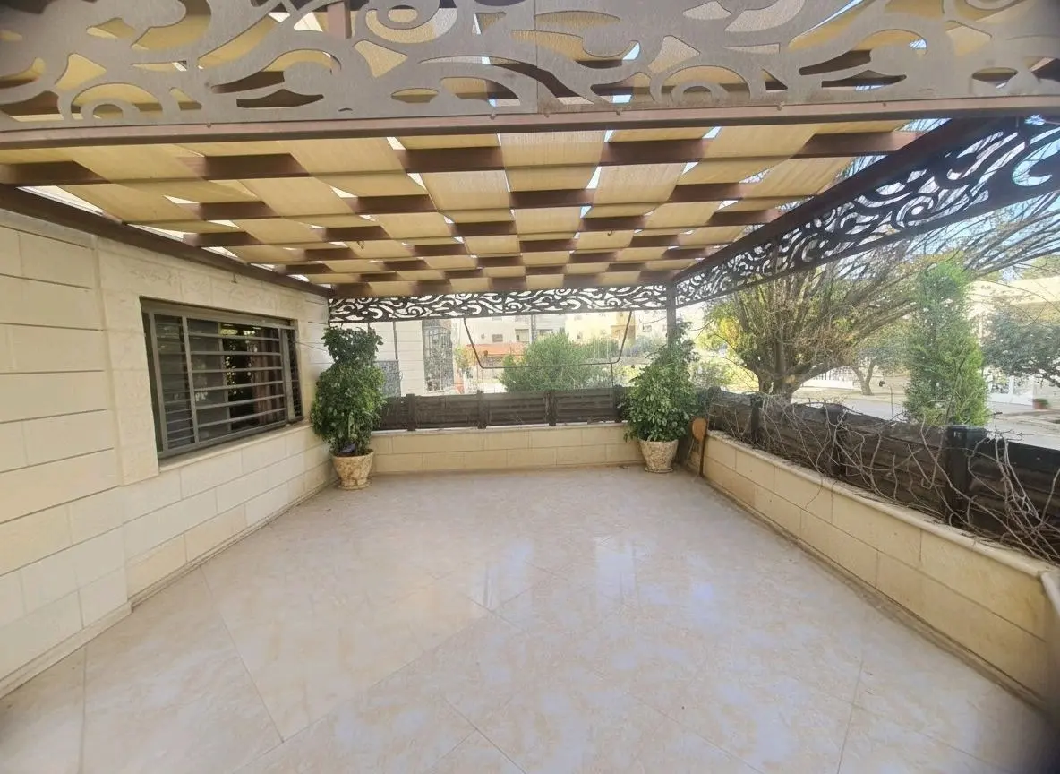 شقة ارضية للبيع في المقابلين