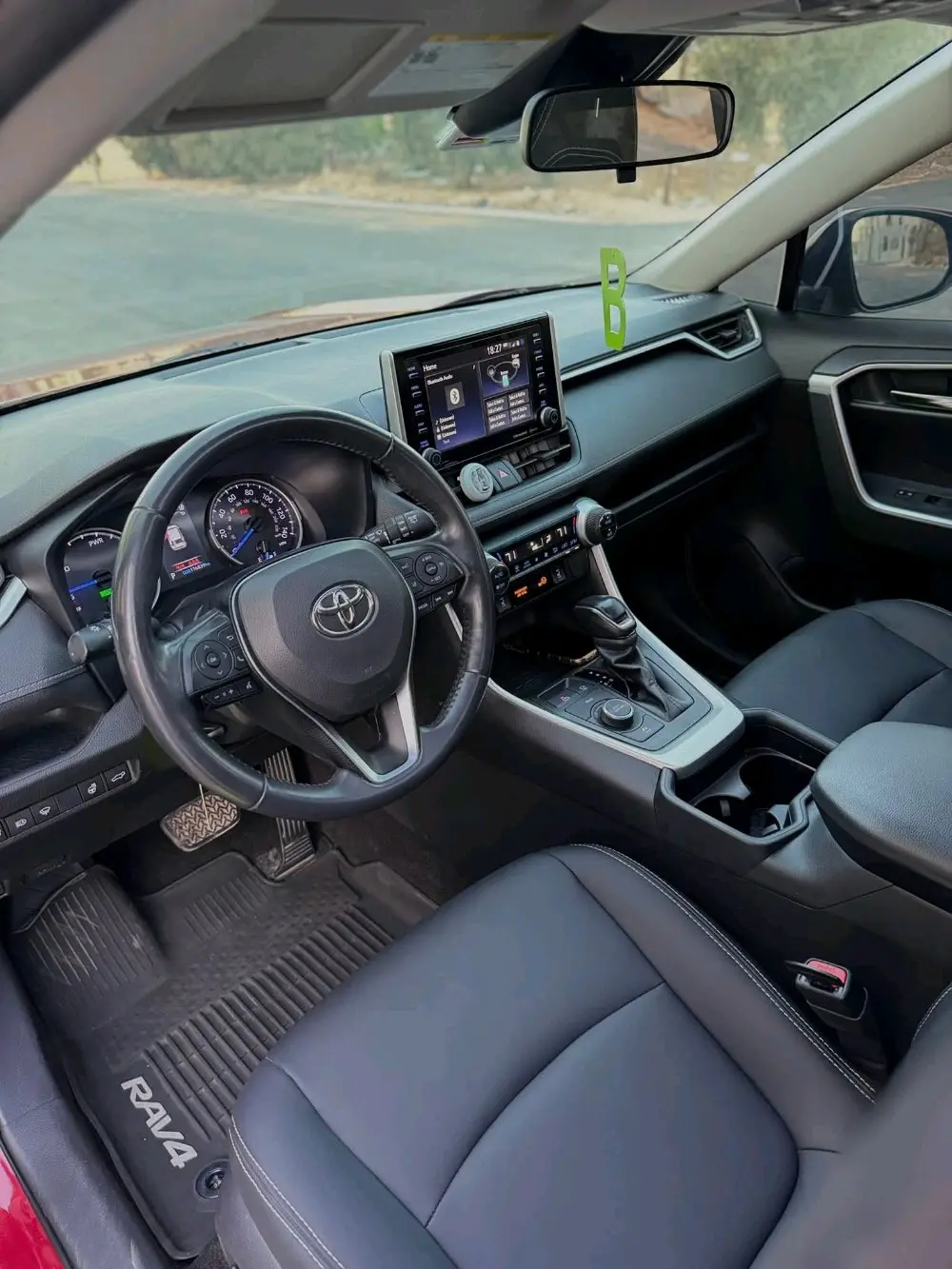 تويوتا راف 4 للبيع