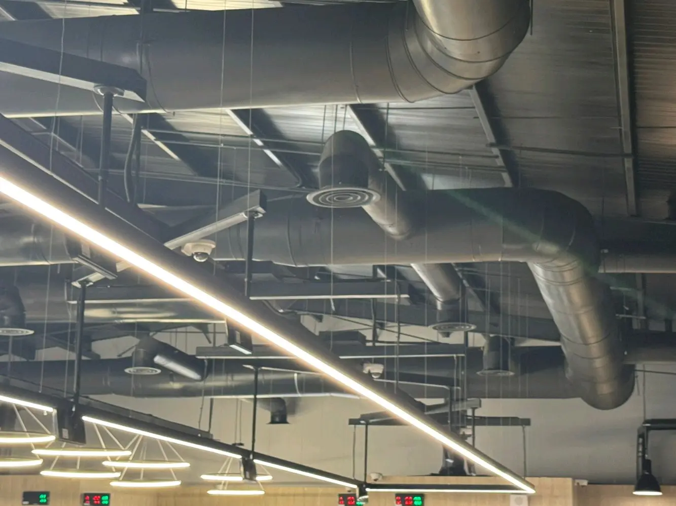 فني كهربائي