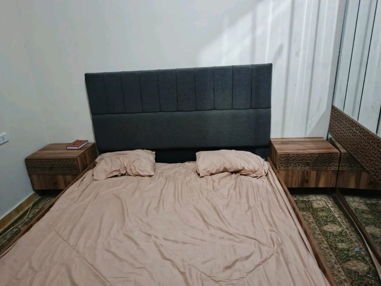 غرفة نوم ماستر للبيع