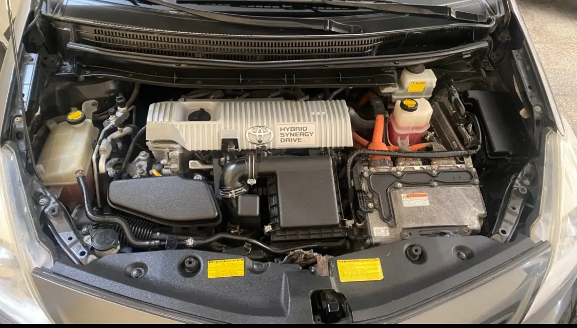 تويوتا بريوس هايبرد للبيع