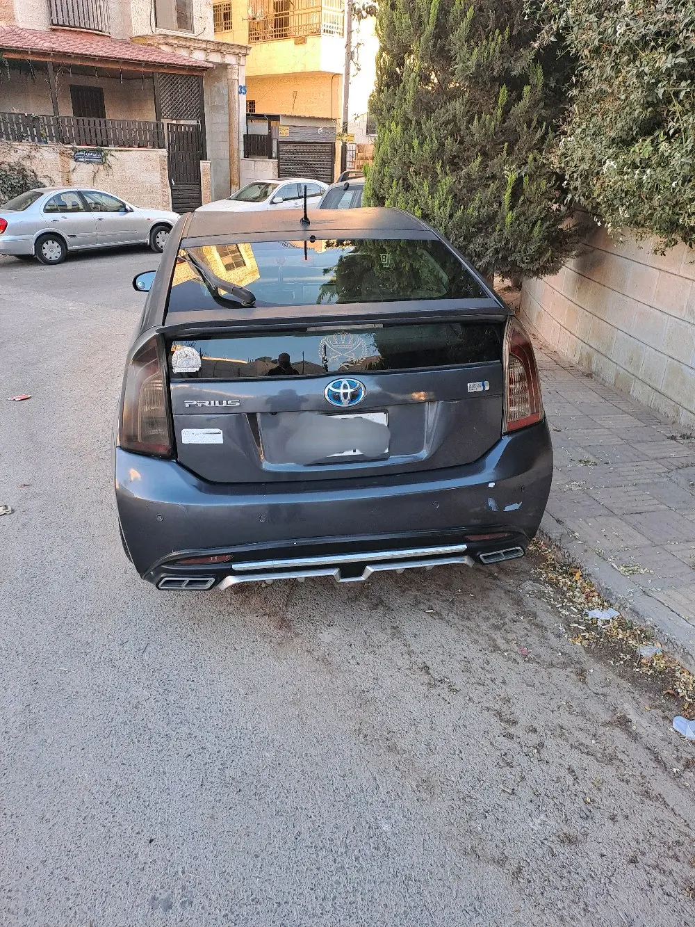 تويوتا بريوس للبيع