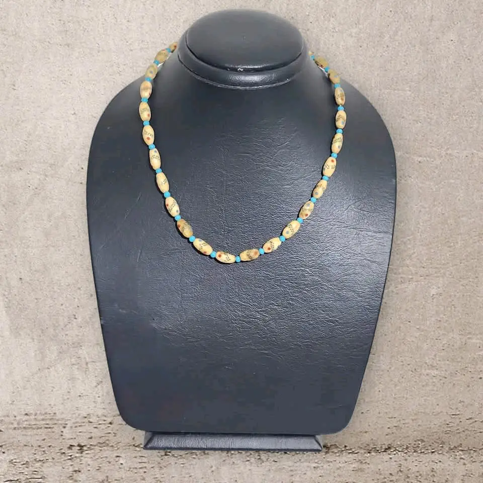 قلادة قديمه