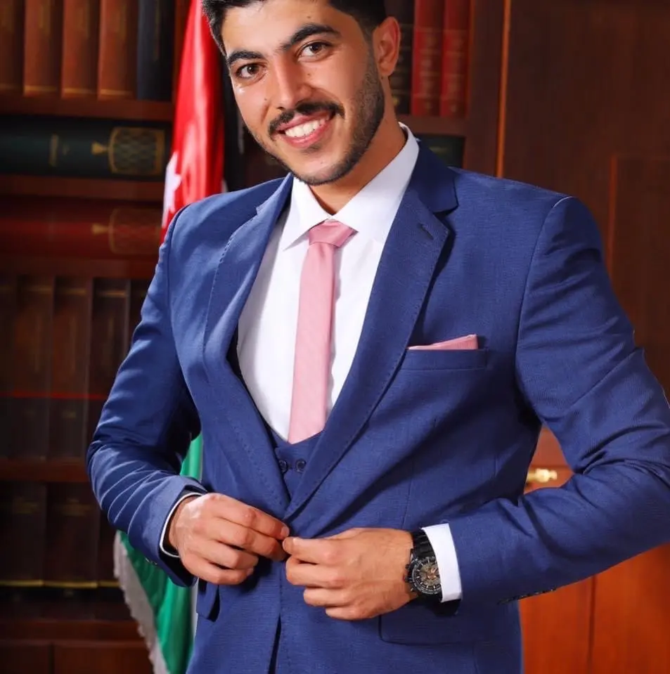 مدرس رياضيات للمرحلة الأساسية والثانوية